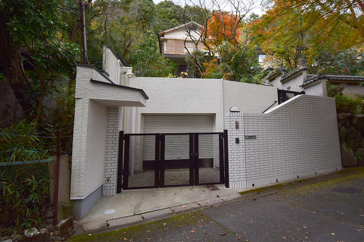 Detached house in Kamigamo with a spacious garden.