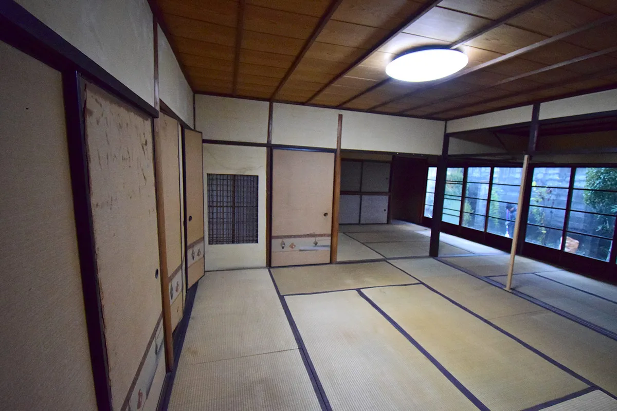 Residential environment between the Kamo River and Kyoto Imperial Palace! Used detached house in Bishamon-cho, Kamigyo-ku.