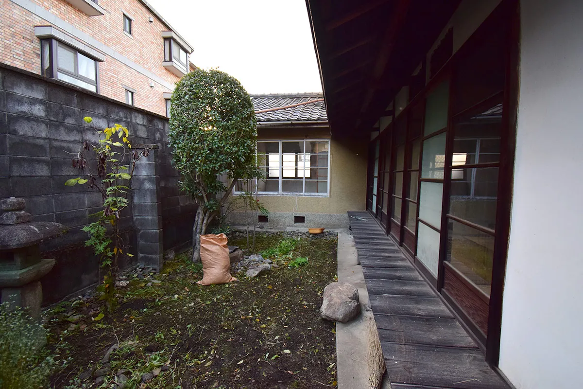 Residential environment between the Kamo River and Kyoto Imperial Palace! Used detached house in Bishamon-cho, Kamigyo-ku.