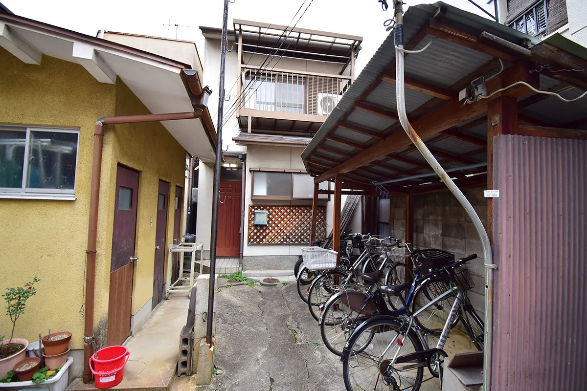 Guesthouse facilities already installed! Used home in Kadowaki-cho, Higashiyama-ku.