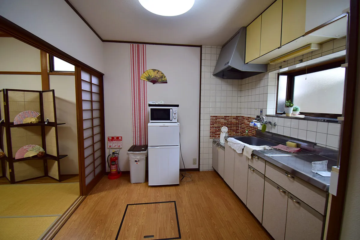 Guesthouse facilities already installed! Used home in Kadowaki-cho, Higashiyama-ku.