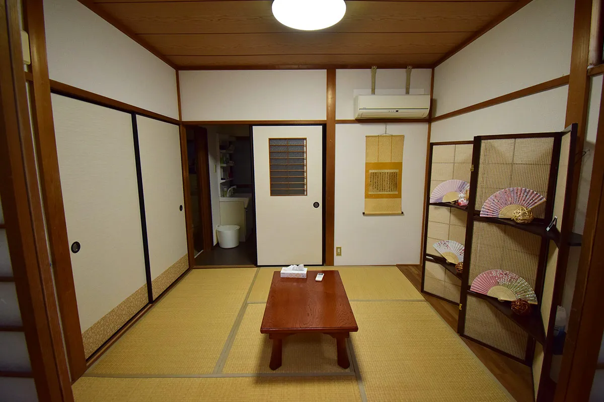 Guesthouse facilities already installed! Used home in Kadowaki-cho, Higashiyama-ku.