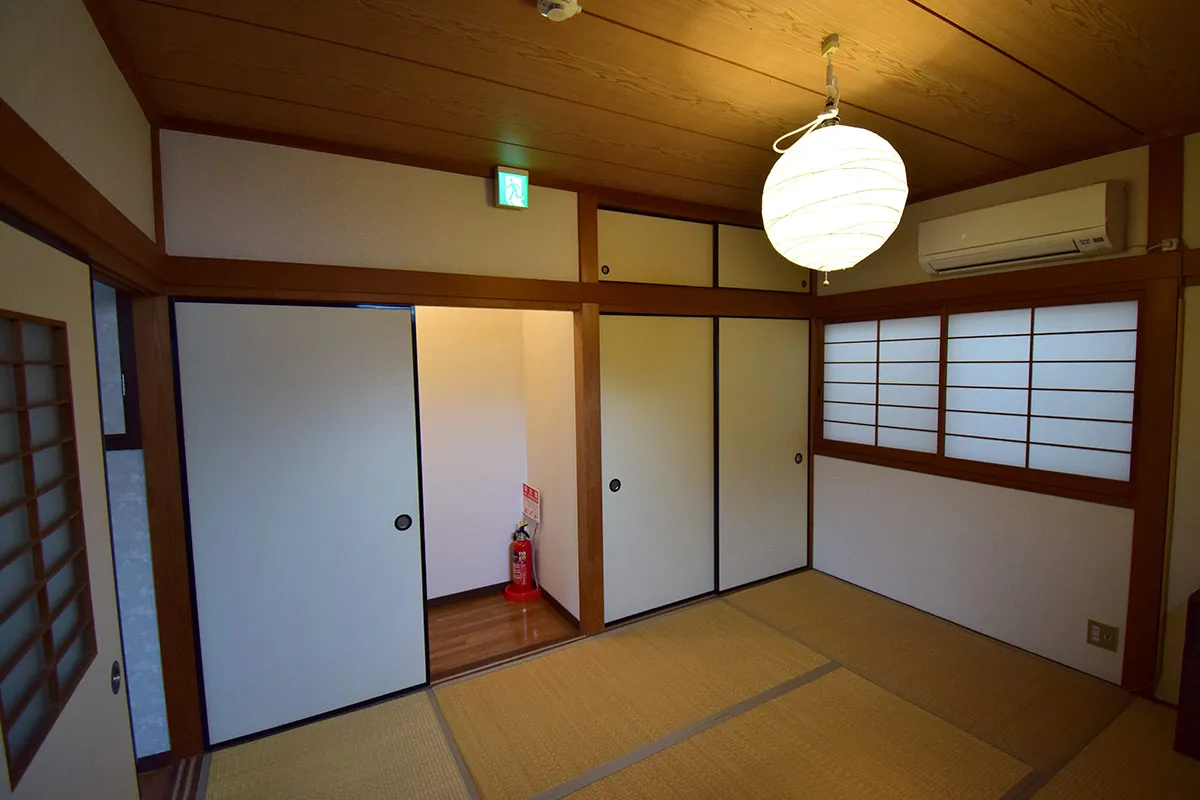 Guesthouse facilities already installed! Used home in Kadowaki-cho, Higashiyama-ku.