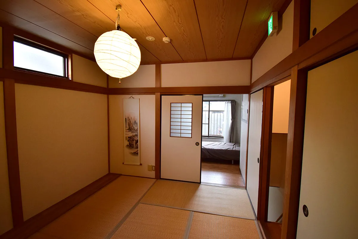 Guesthouse facilities already installed! Used home in Kadowaki-cho, Higashiyama-ku.