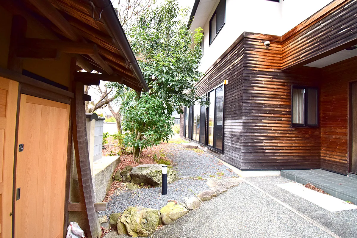 A mansion with a site of 128 tsubo located in Shikagaya, Sakyo Ward