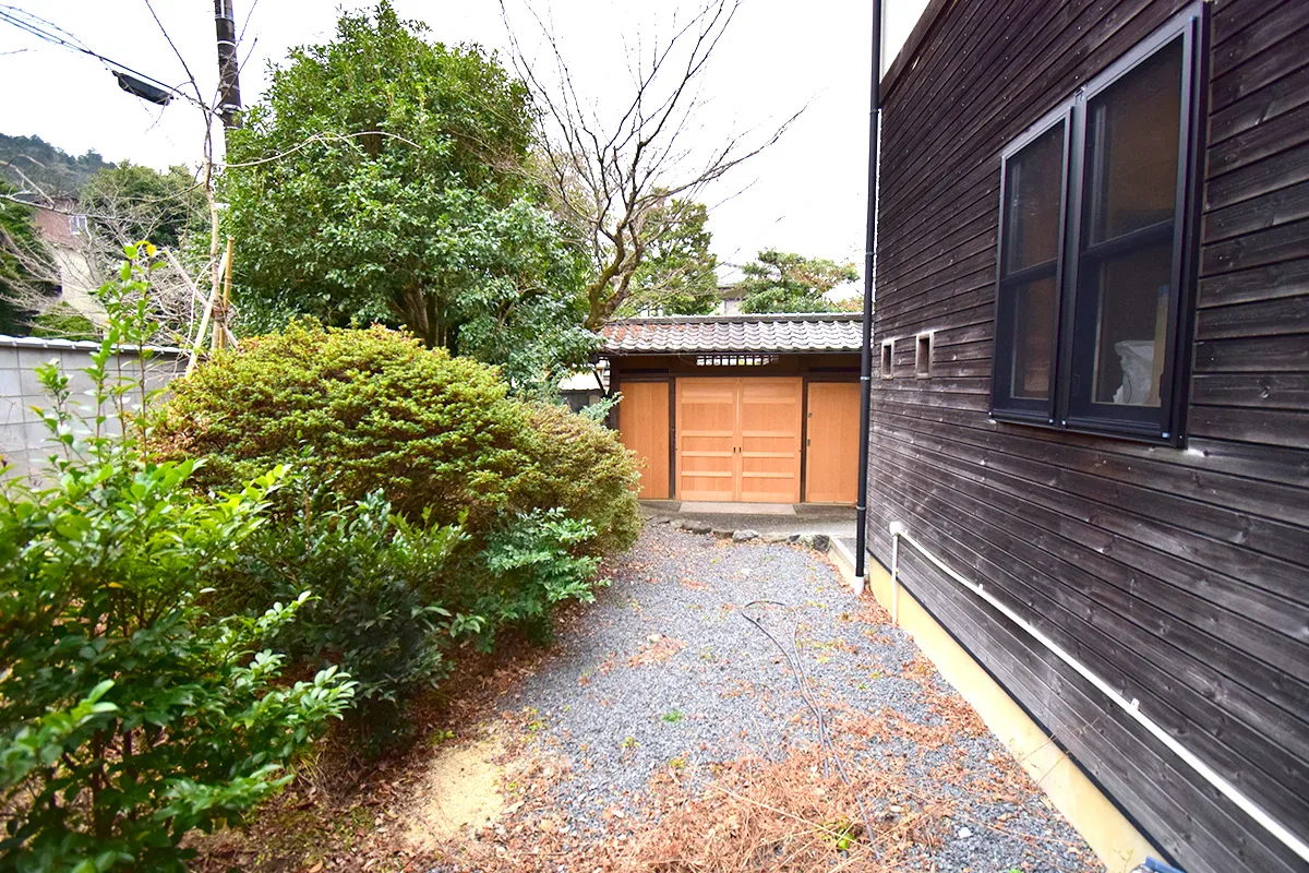 A mansion with a site of 128 tsubo located in Shikagaya, Sakyo Ward