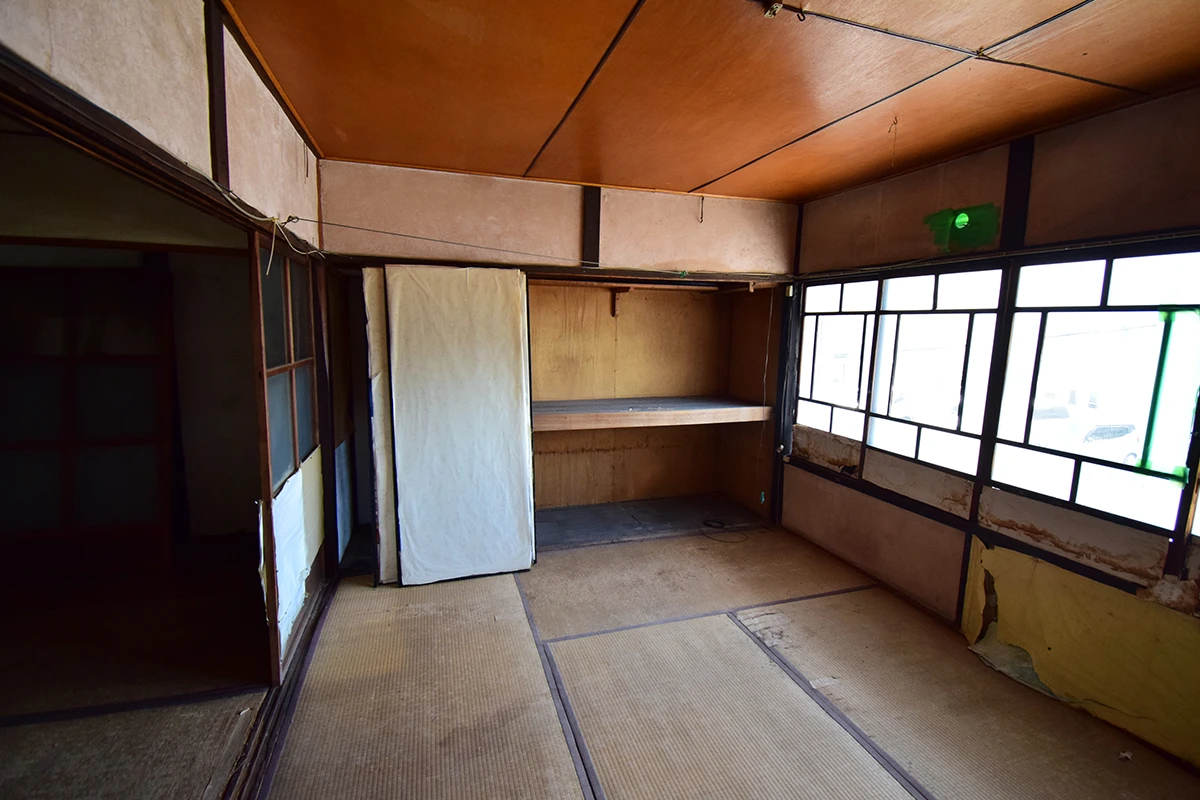 A Kyoto townhouse located in Nishijin, where the townscape typical of Kyoto is attractive.