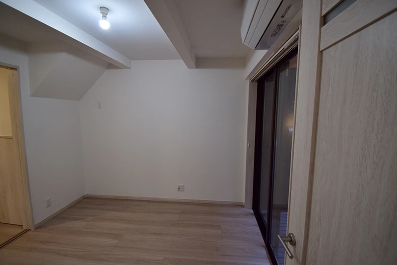 Invest in a Hidden Gem Kyoto Machiya! Tenant-Occupied Owner-Change Property