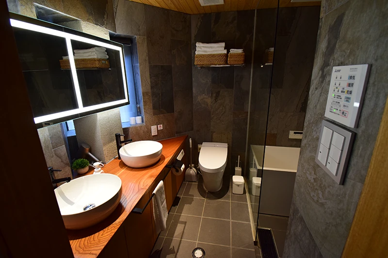 A 3-Story Guesthouse with Panoramic Rooftop Views of Kyoto