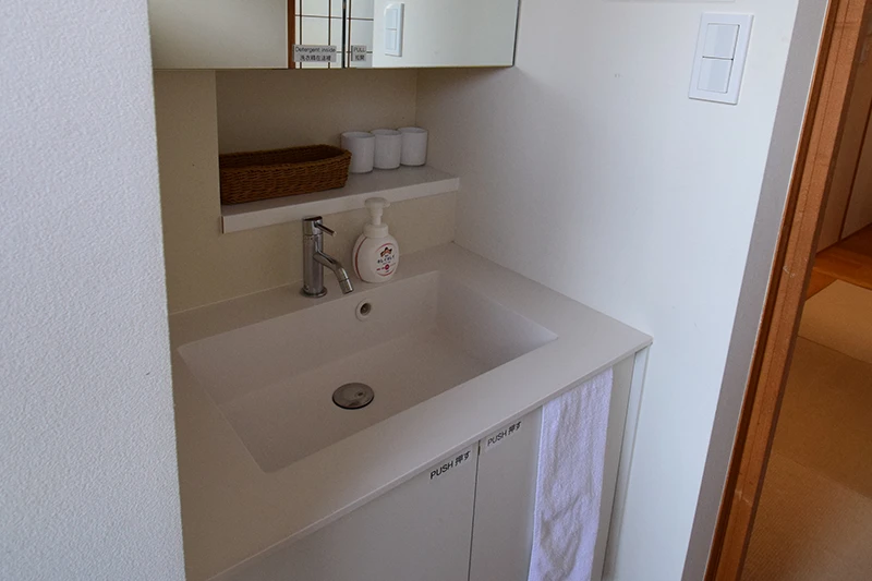 A 3-Story Guesthouse with Panoramic Rooftop Views of Kyoto